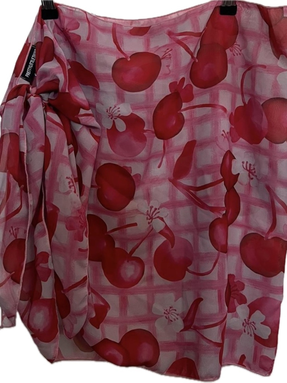 PrettyLittleThing Red and Pink Labeled Garment